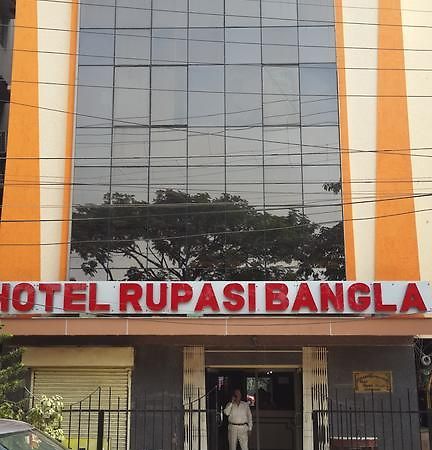 Hôtel Rupasi Bangla à Calcutta Extérieur photo